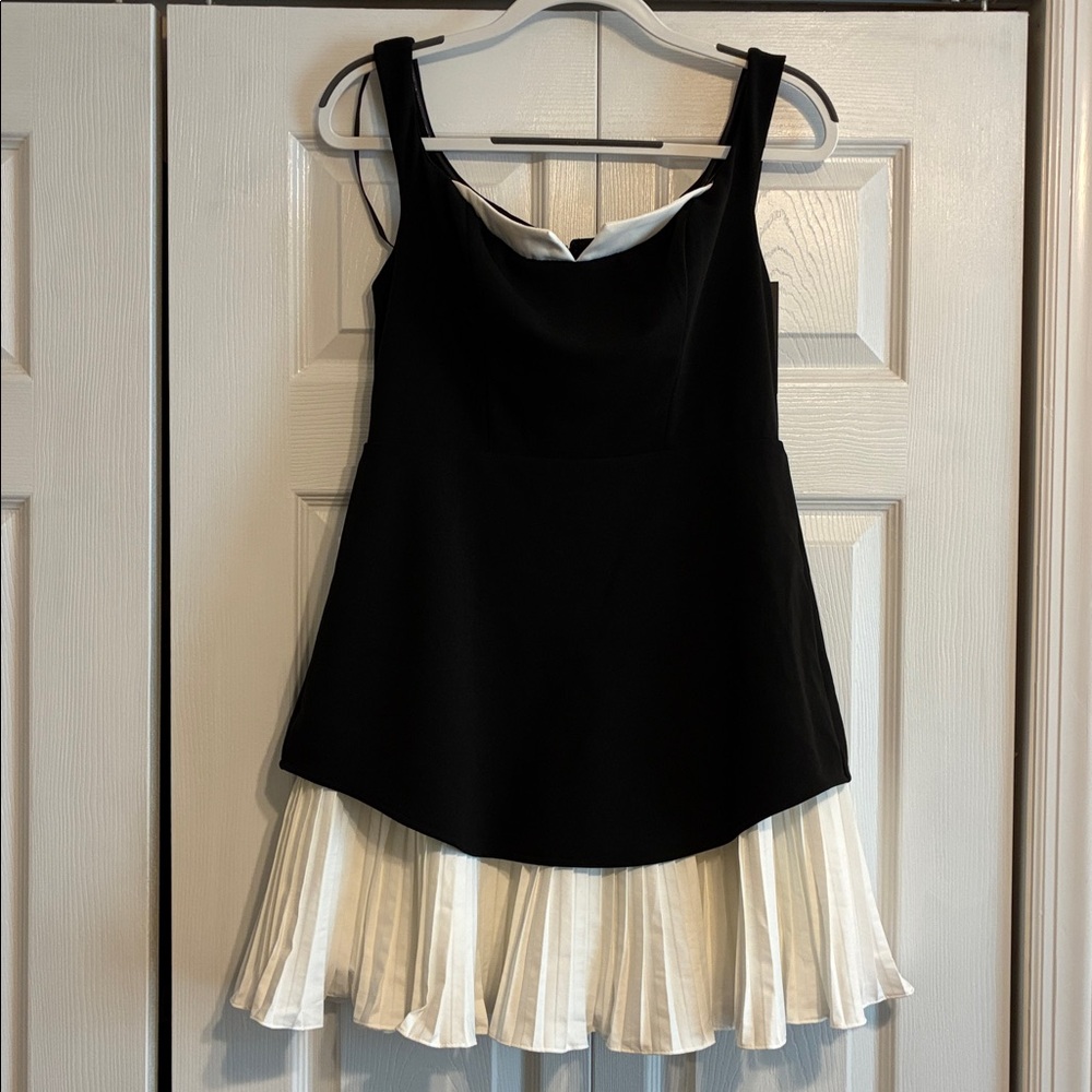Angel Biba Black and White Off-Shoulder Mini Dress - Picture 3 of 12